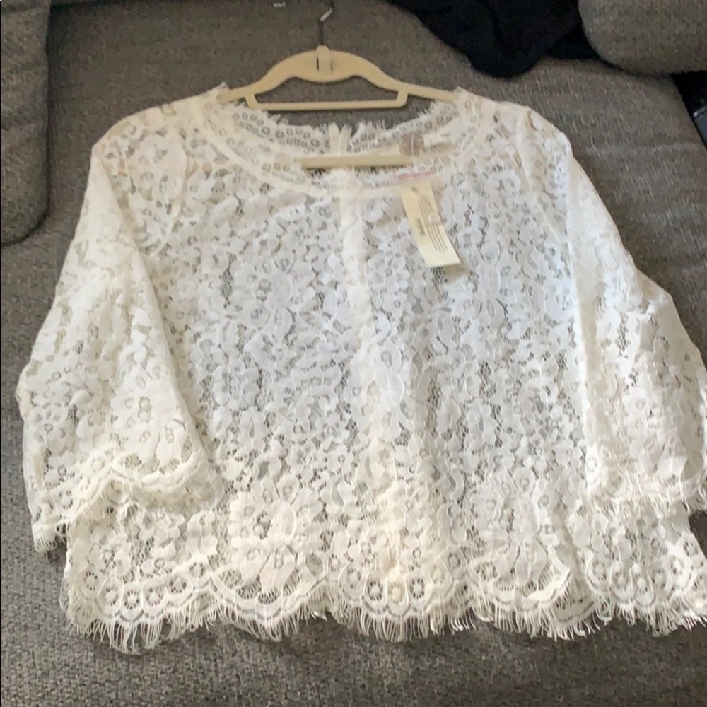 Sans Souci lace top size small new with tags.